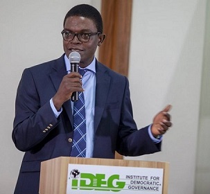 Dr Emmanuel Akwetey, Executive Director, Institute for Democratic Governance, addressing participants in the conference. Picture: ESTHER ADJORKOR ADJEI